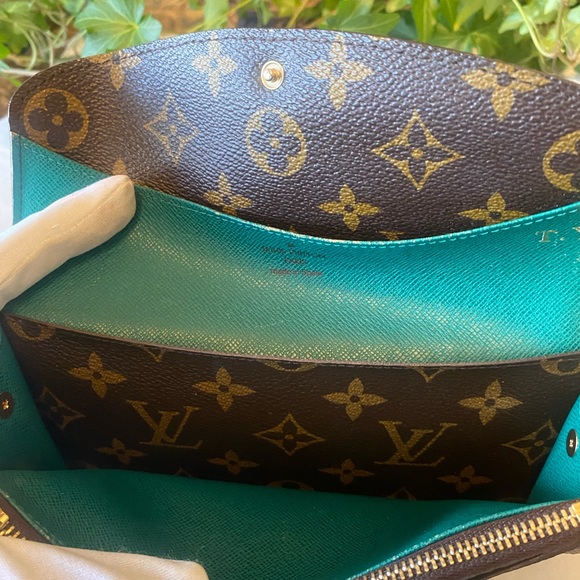 Louis Vuitton Emilie Monogram Wallet on Chain - Picture 9 of 14